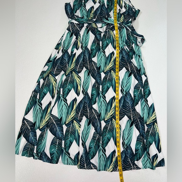 BloomChic Tropical Print Knotted Ruffles Belted Halter Dress Size 22/24 NWT - Picture 7 of 10
